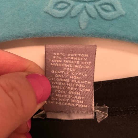 Ann Taylor V-Neck Tee - Picture 4 of 4